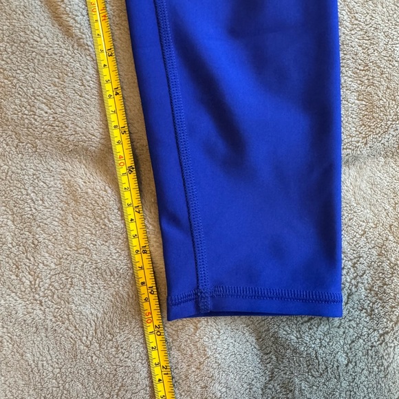 ALO Yoga Airlift Capri High Waisted Royal Blue Legging (small) - Picture 6 of 9